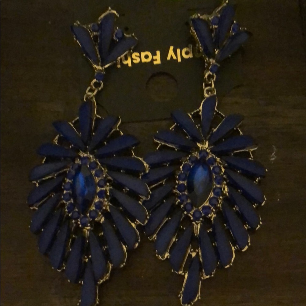Women’s costume earrings